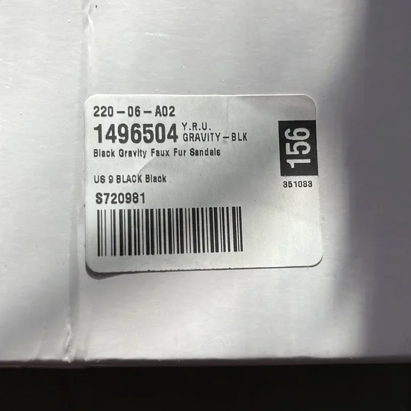 YRU Gravity Faux Fur Slides - Picture 4 of 8